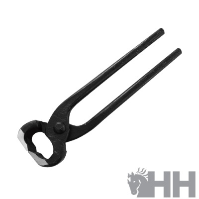 Alicates de ferro forjado pretos com alças longas em fundo branco