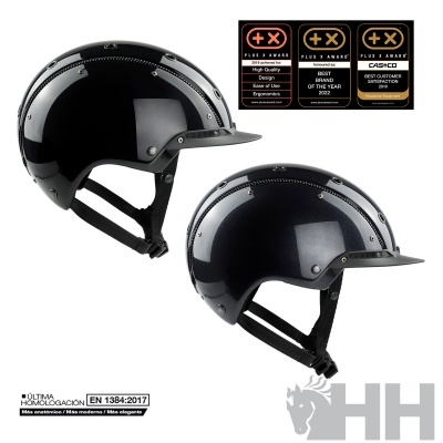 Capacete preto brilhante para equitação com arnês e viseira