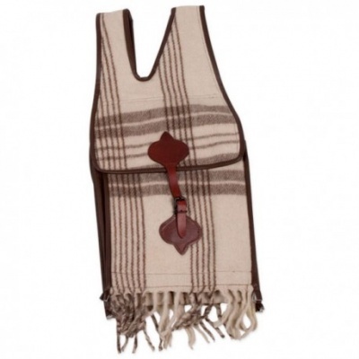 Bolsa de tecido bege com riscas castanhas e detalhes em couro castanho com franjas