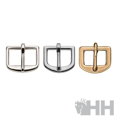 Três fivelas quadradas metálicas em cores prata clara, prata escura e dourado