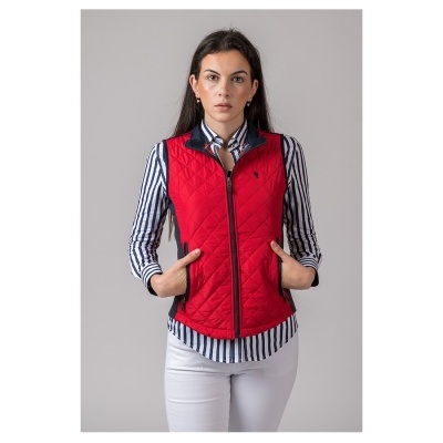 Colete feminino vermelho com padrão acolchoado e fecho zip