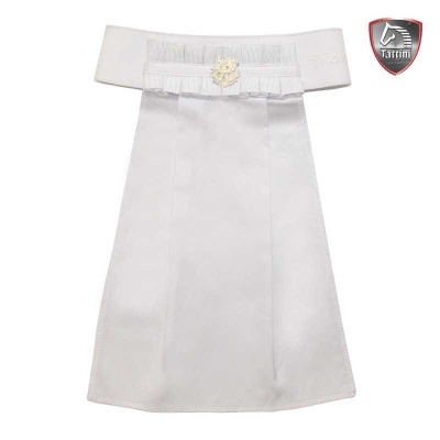 Vestido branco para criança com fita e broche decorativo e logótipo Tattini