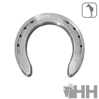 Ferradura metálica prateada com sete furos de fixação e logótipo de cavalo HH