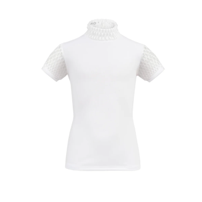 T-shirt branca com gola alta e mangas rendadas com padrão de diamantes
