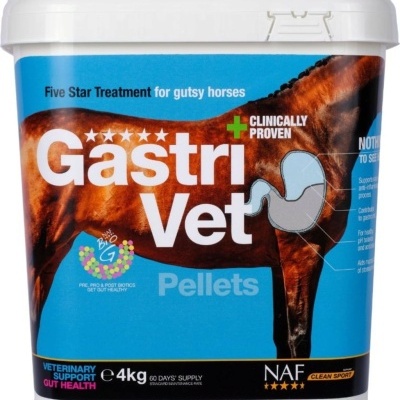 Embalagem azul de suplemento Gastri Vet Pellets para cavalos, 4kg, suporte veterinário para saúde intestinal.