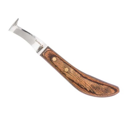 Faca para limpeza de cascos com lâmina metálica e cabo de madeira.
