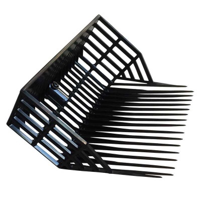 Garfo preto de plástico com dentes longos para recolha