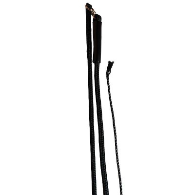 Três chicotes pretos de diferentes tamanhos com cabo revestido