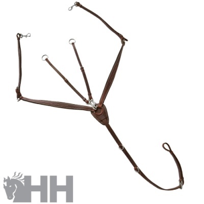 peitoral de pele sintética castanha com argolas metálicas e fechos