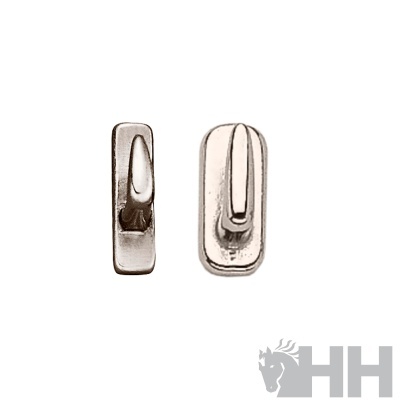 Gancho metálico prateado visto de frente e de lado