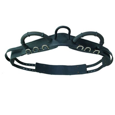 Cinta preta com pegadores e fivelas metálicas