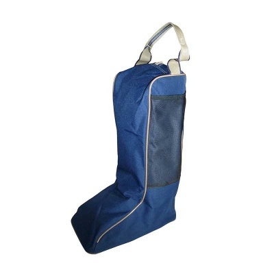 Capa protetora azul para bota com bolso em malha preta e alça bege