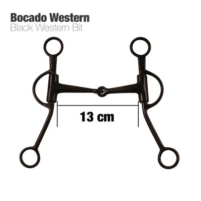 Bocado Western preto de metal com 13 cm sobre fundo branco