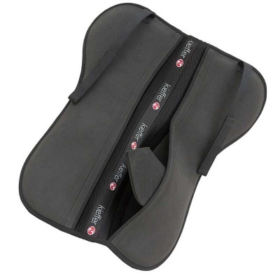 Mala preta em tecido com fecho de correr e alças