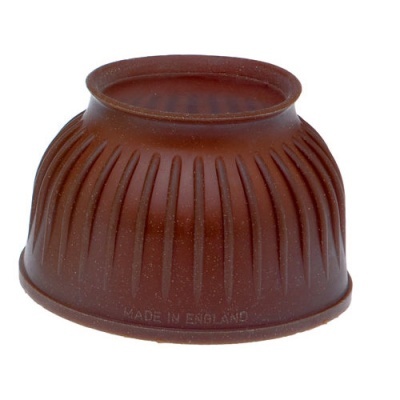 Forma de silicone castanha com relevo vertical e inscrição na base