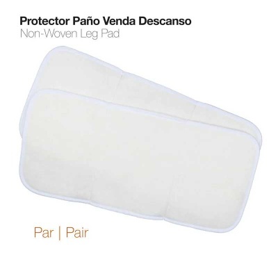 Dois protetores de perna brancos em material não tecido com texto em espanhol e inglês