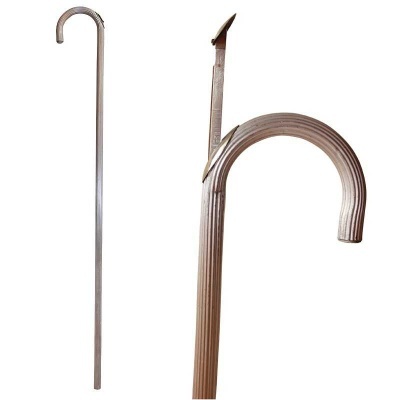 Bengala em metal prateado com cabo curvado