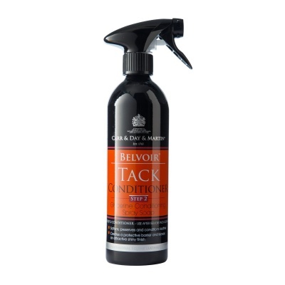 Frasco spray preto e vermelho de condicionador Belvoir