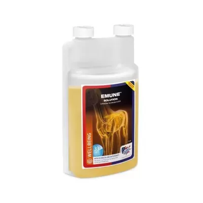 Frasco plástico transparente com líquido amarelo e rótulo colorido de suplemento EMUNE SOLUTION