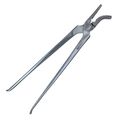 Alicate longo de metal com marca BASSOLIN