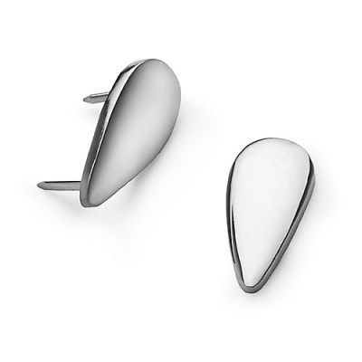 Brincos prateados em forma de gota com fecho de pino