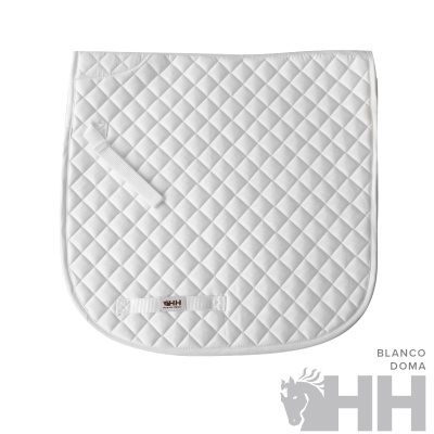 Tapete para sela branco acolchoado com padrão de losangos e alças de fixação
