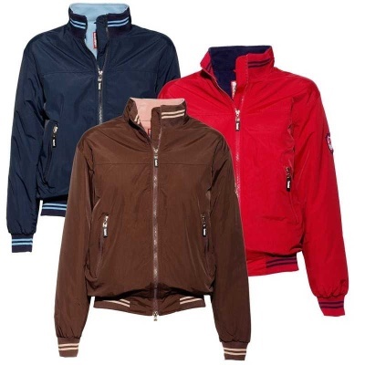 Casacos bomber azul escuro, castanho e vermelho com zíper e punhos riscadados