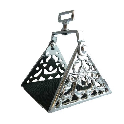 Suporte pirâmide de metal cromado com padrão perfurado e alça superior