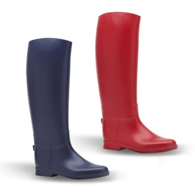 Botas de chuva galochas azul escuro e vermelho