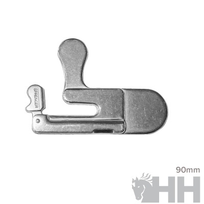 Máquina de costura portátil metálica prateada com texto 'SUPER GENERAL'