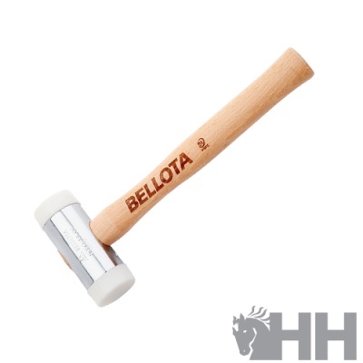 Martelo de borracha com cabo de madeira clara e marca BELLOTA
