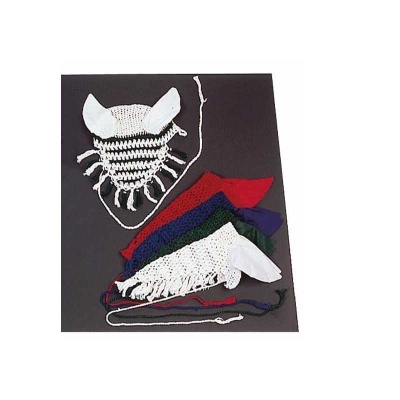 Toucas de malha em croché de várias cores e padrões com franjas