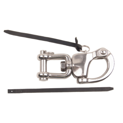 Gancho metálico prateado e tiras pretas sobre fundo branco