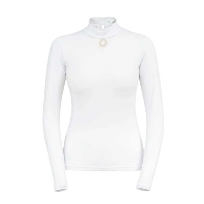 Camisola branca de manga comprida com gola alta e detalhe decorativo circular