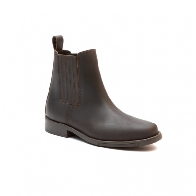 Bota Chelsea de couro castanho escuro com elástico lateral e puxador.