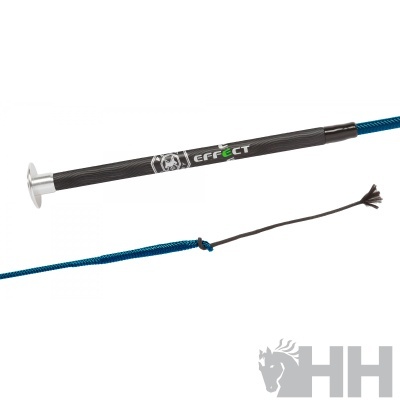 Cropped preto com ponta metálica e corda azul ligada