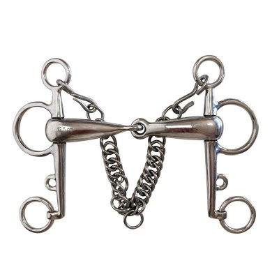 Freio de metal prateado com argolas e corrente dupla.