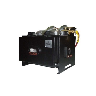 Equipamento industrial preto com etiquetas COLLEONI e aviso de perigo de chama.