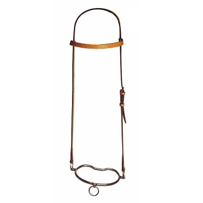 Arnês castanho em pele com argola metálica prateada