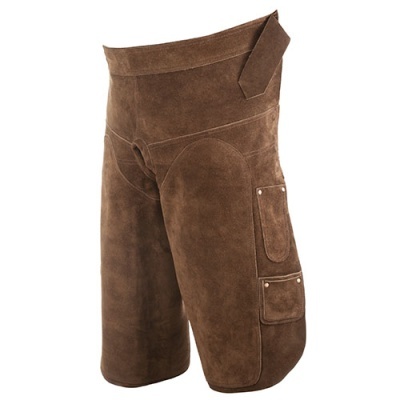 Calças castanhas tipo shorts de camurça com bolsos laterais