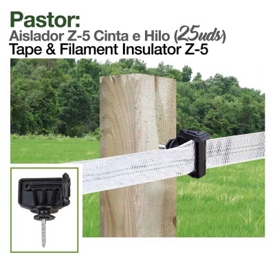Isolador Z-5 fita branca e suporte plástico preto montados em poste de madeira ao ar livre