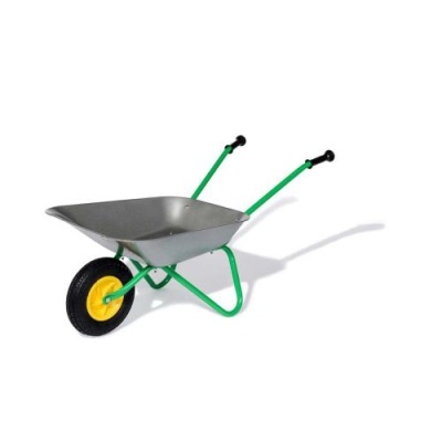 Carrinho de mão metálico verde e cinzento com uma roda preta e aro amarelo