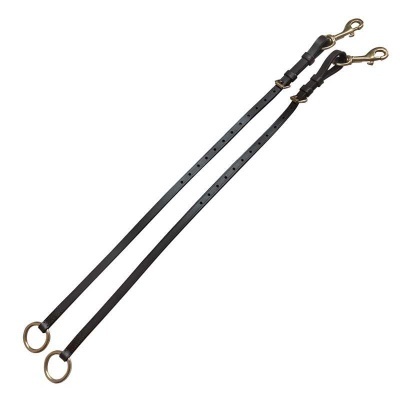 Conjunto de duas correias ajustáveis em couro preto com fivelas douradas e argolas metálicas.