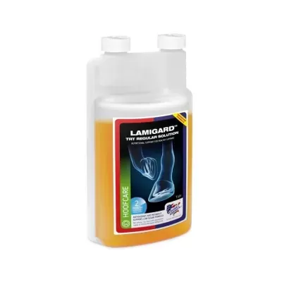 Embalagem plástica translúcida com líquido amarelo e rótulo LAMIGARD TRT REGULAR SOLUTION