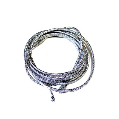 Cabo metálico prateado enrolado em espiral