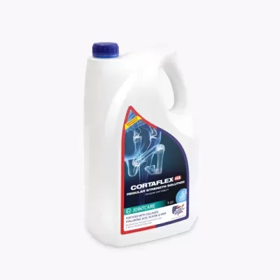 Recipiente branco de 5 litros com rótulo azul e vermelho e tampa azul