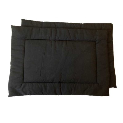 Tapetes pretos retangulares acolchoados