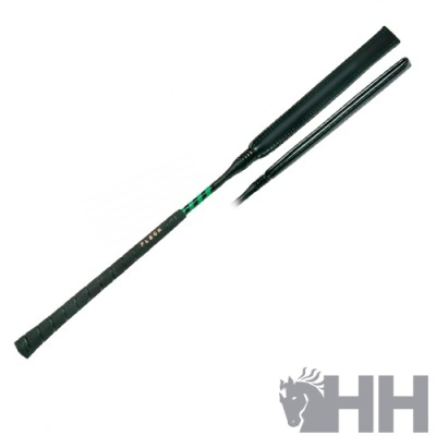 Haste para equitação preta com detalhes verdes em fundo branco e logótipo HH