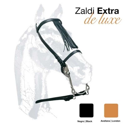 Cabeçada para cavalo em couro preto com franja e acessórios metálicos, texto Zaldi Extra de luxe