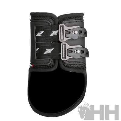 Protector preto para cavalo com fivelas metálicas e tiras pretas com padrão branco